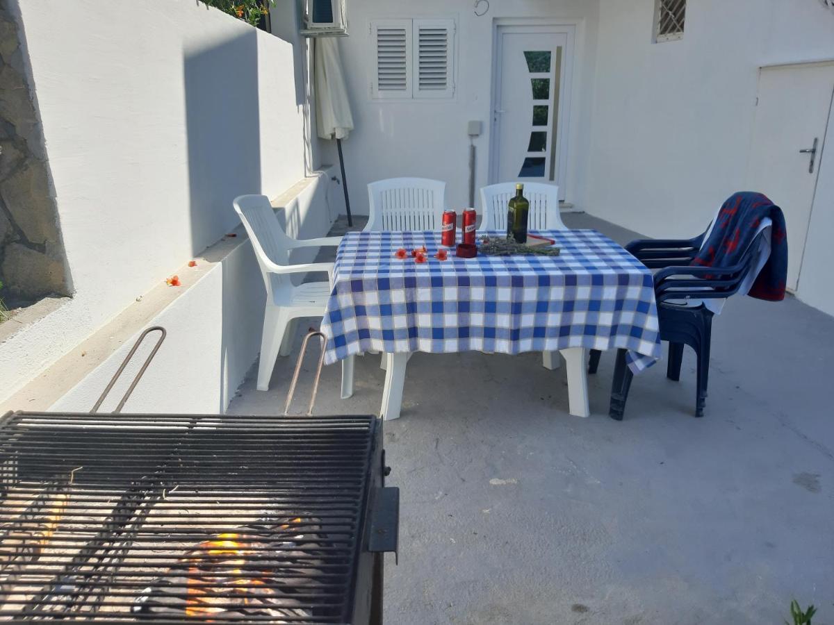 Apartmani I & J Seric Seget Vranjica Extérieur photo
