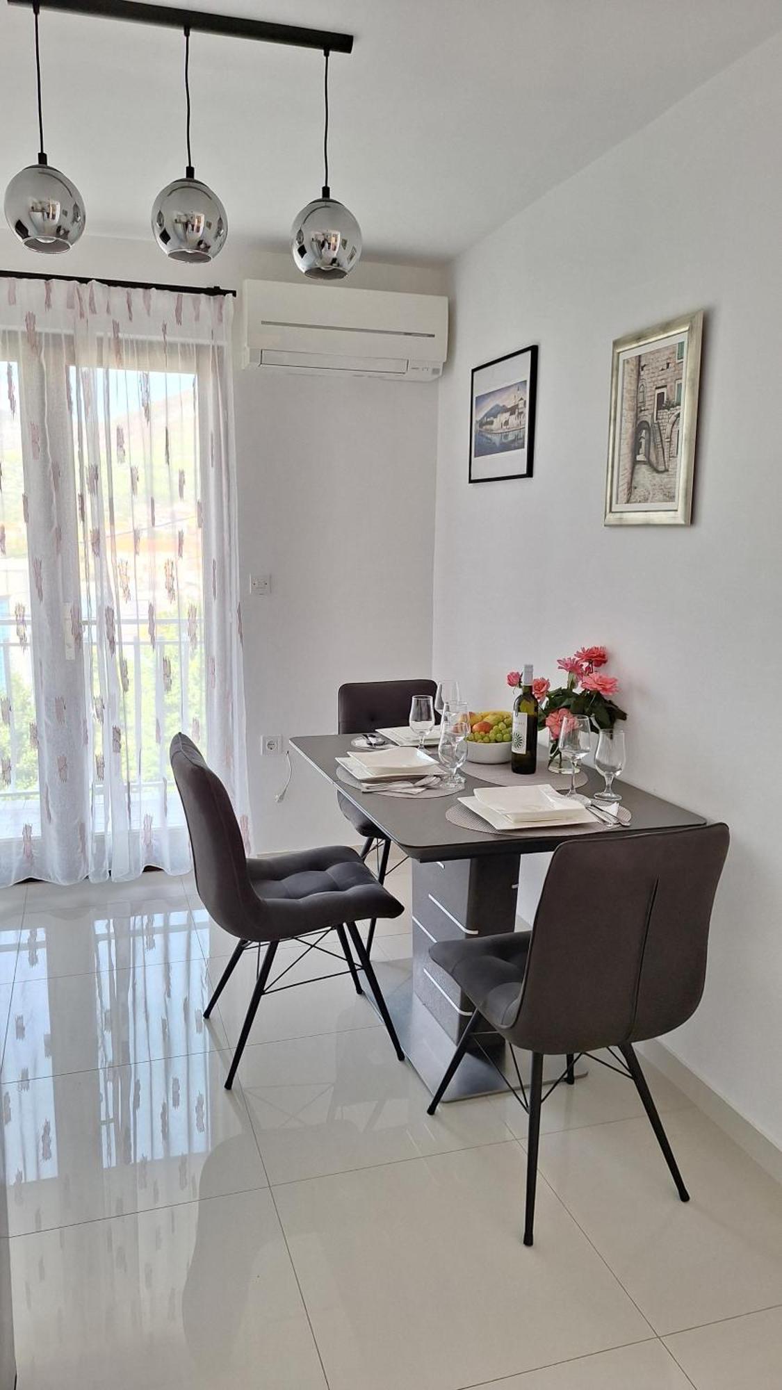 Apartmani I & J Seric Seget Vranjica Extérieur photo