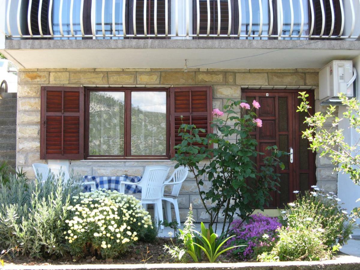Apartmani I & J Seric Seget Vranjica Extérieur photo